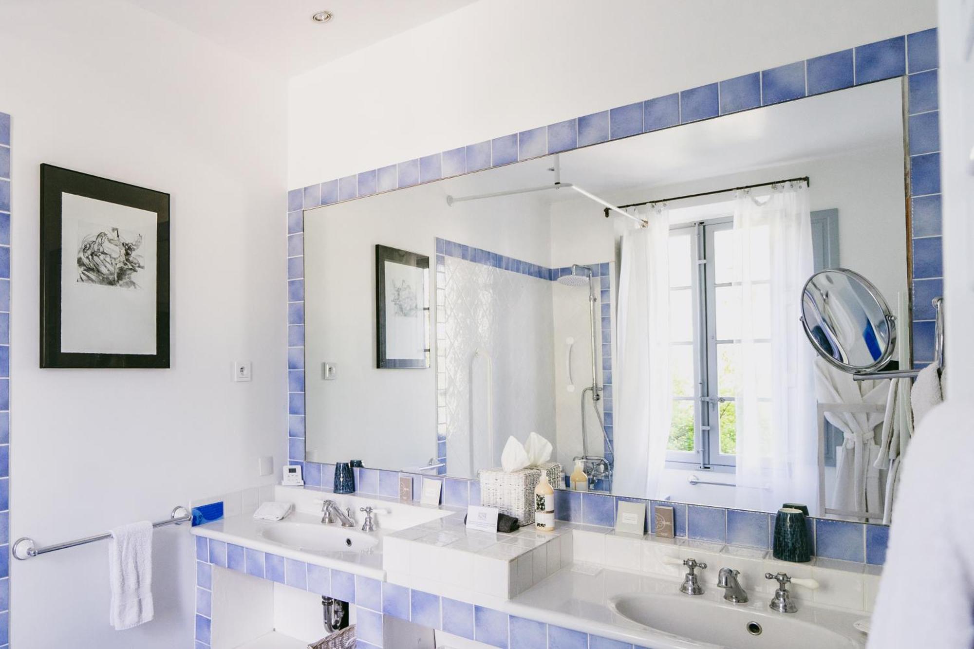 Hotel Bastide Rose Le Thor Esterno foto