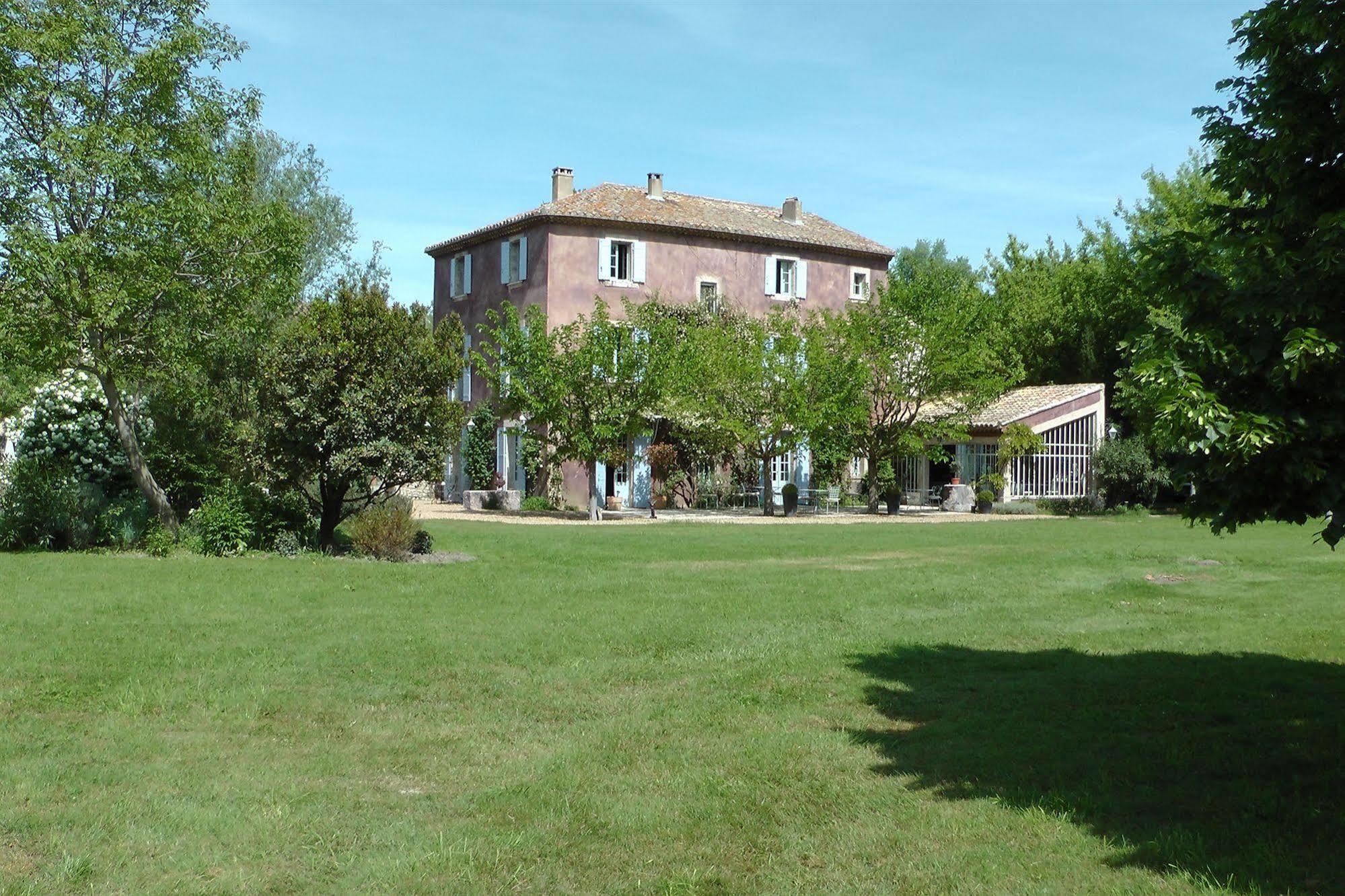 Hotel Bastide Rose Le Thor Esterno foto
